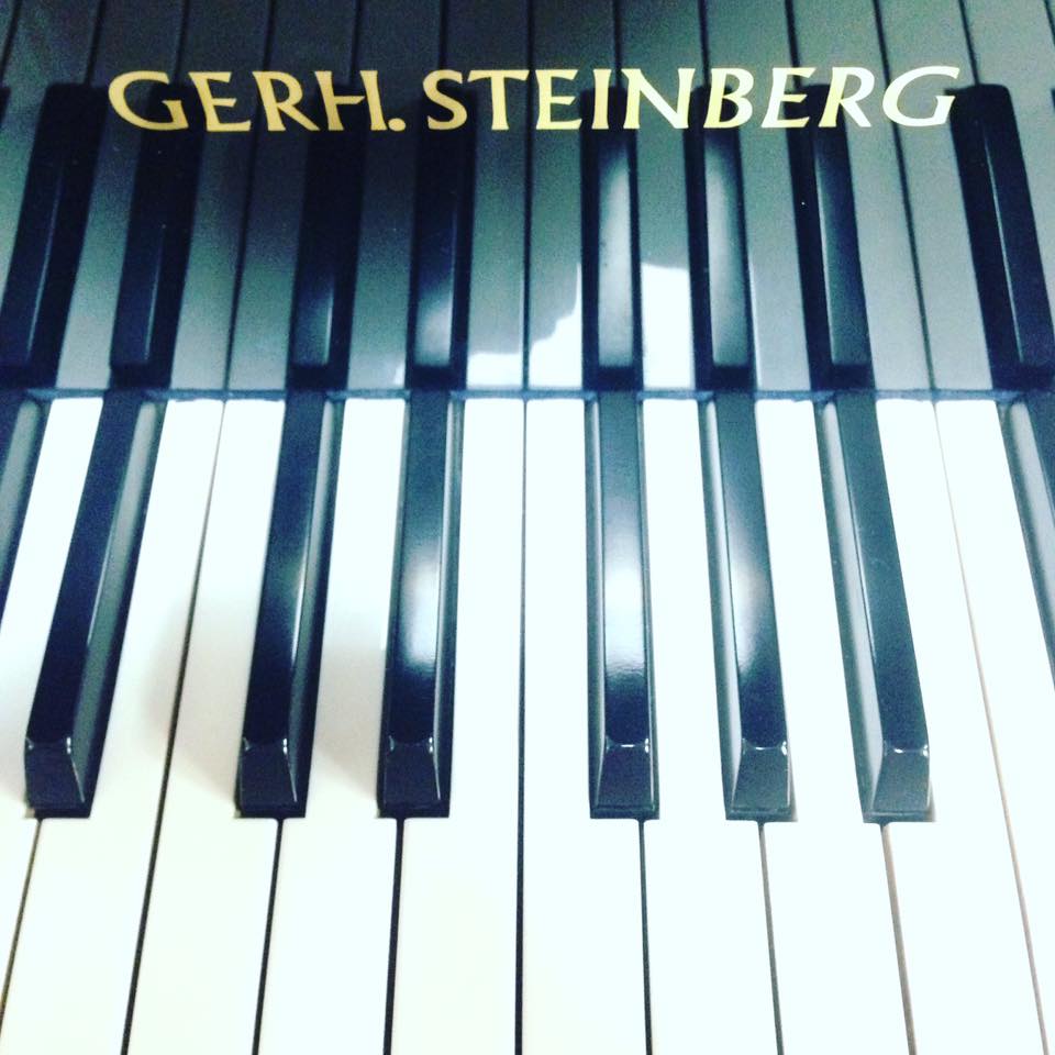 STEINBERG Grand piano